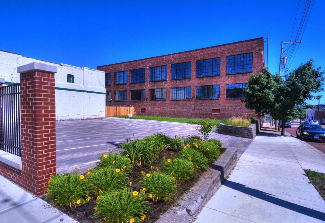 Building Photo - Cooperage 214