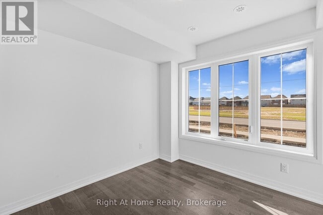 Photo du bâtiment - 9 Lilac Ln