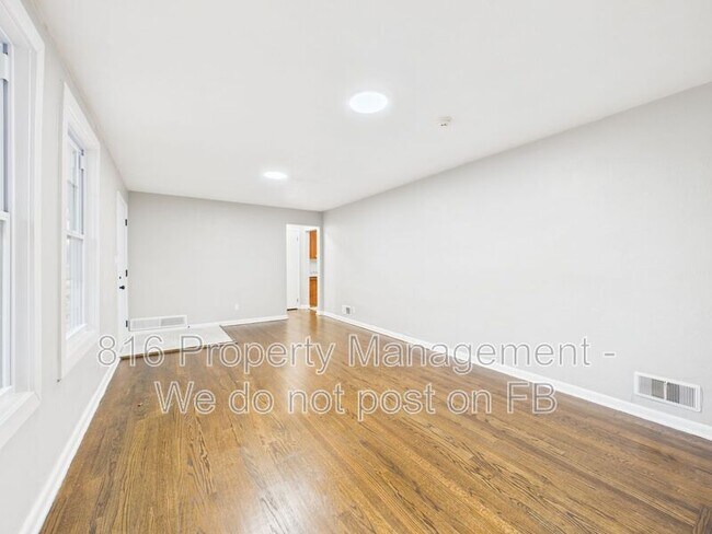 Foto del edificio - 7560 Prospect Ave