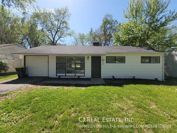 Foto principal - 10800 Ewing Ave