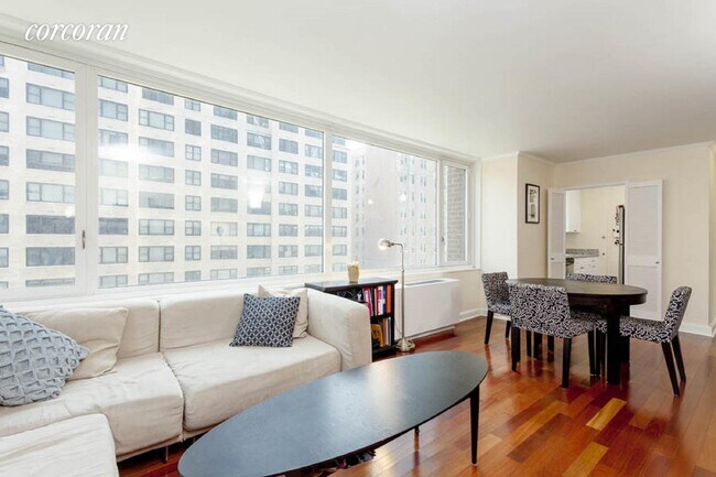 Building Photo - 322 W 57th St