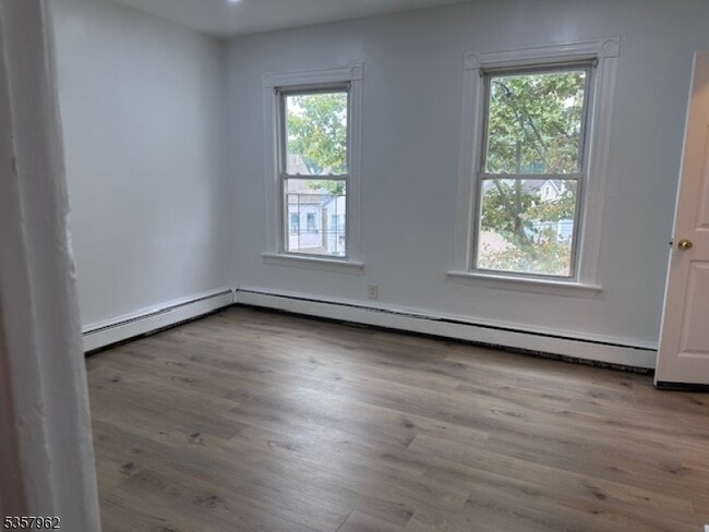 Foto del edificio - 145 N 2nd St