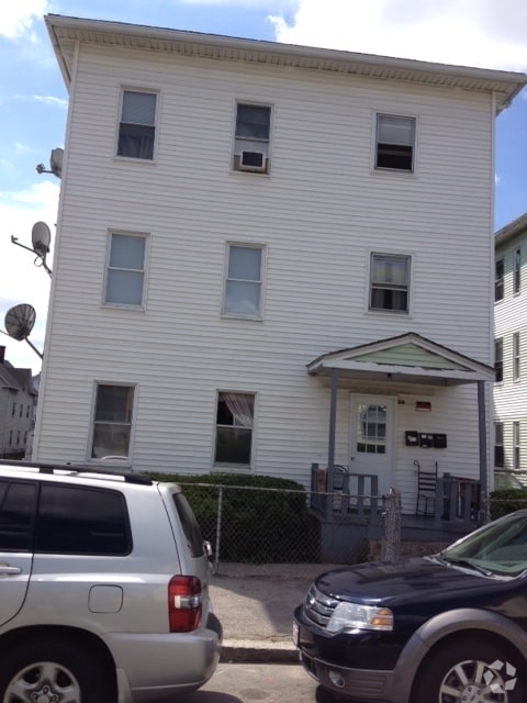 Building Photo - 36 Perry Ave