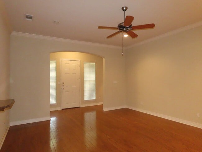 Building Photo - Chapel Hill ISD- Newly Update 3 Bedroom 2 ...