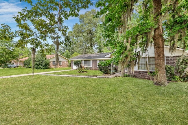 Building Photo - 12473 Northwood Rd