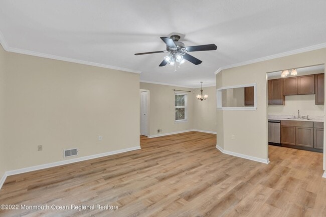 Building Photo - 134 Whispering Oaks Way