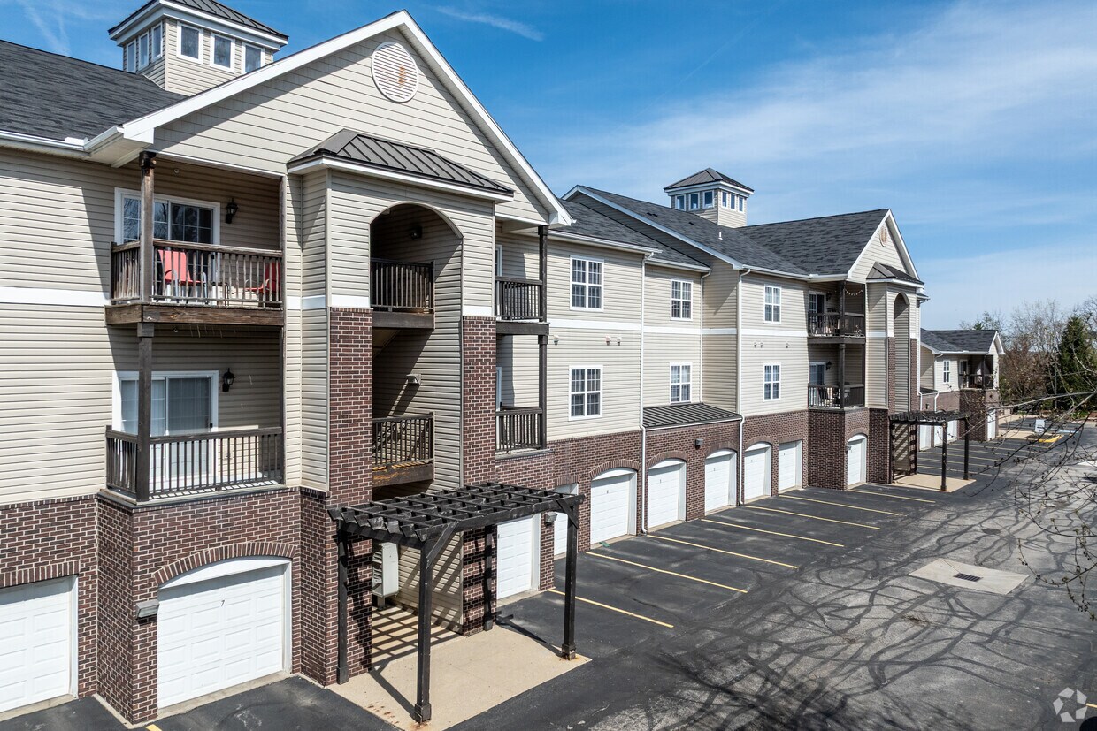 Foto principal - Summit Rise Apartments
