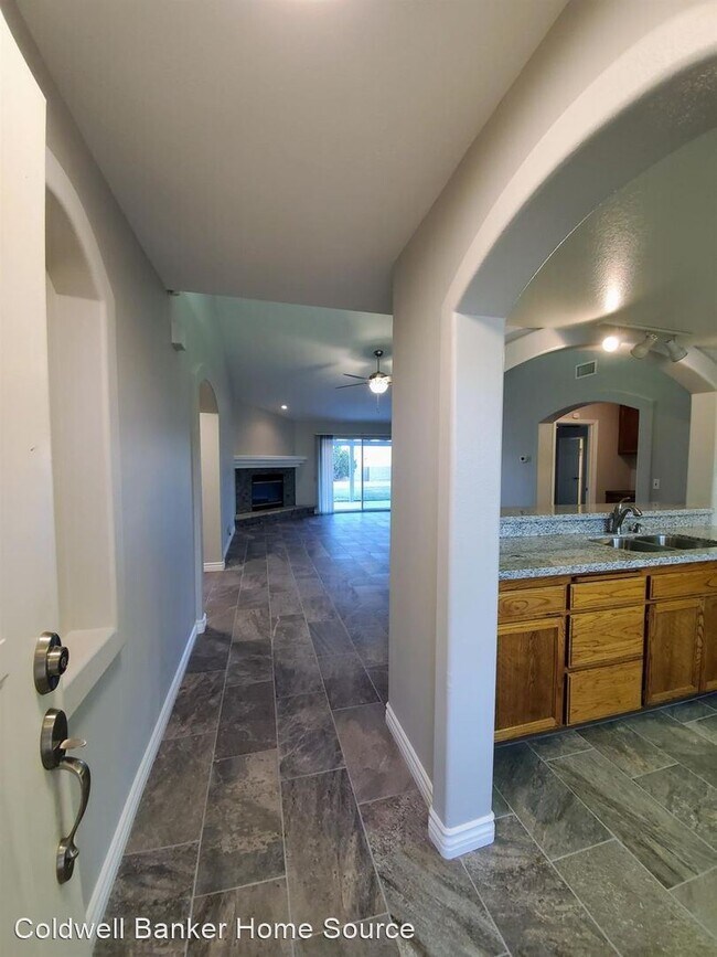 Foto del edificio - 3 br, 2 bath House - 27455 Cloverleaf Dr.