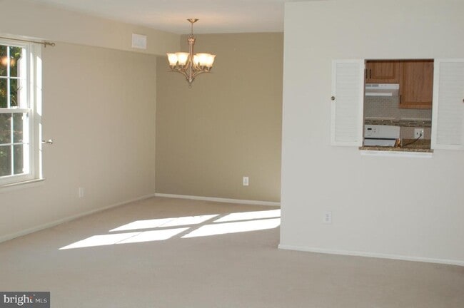 Building Photo - 103 Drummers Ln