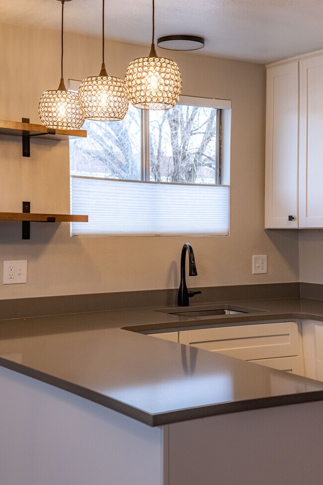 Foto del edificio - 269 S Montgomery St