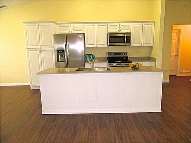 Building Photo - beautiful home ready for move in