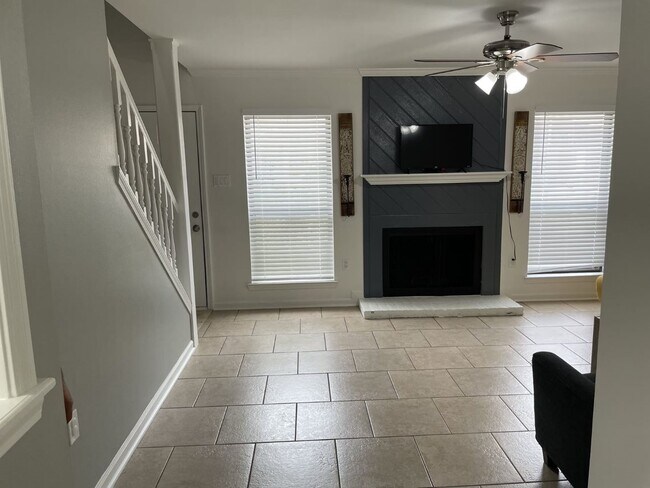 Foto del edificio - 978 Ridgepoint Ct