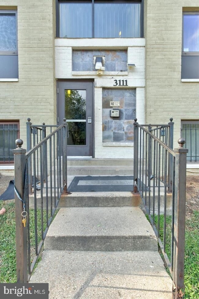 Foto del edificio - 3111 Naylor Rd SE