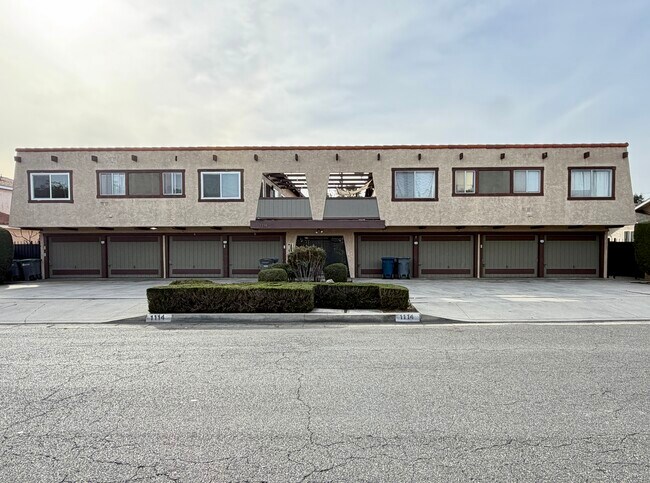 Foto del edificio - 1114 W 163rd St