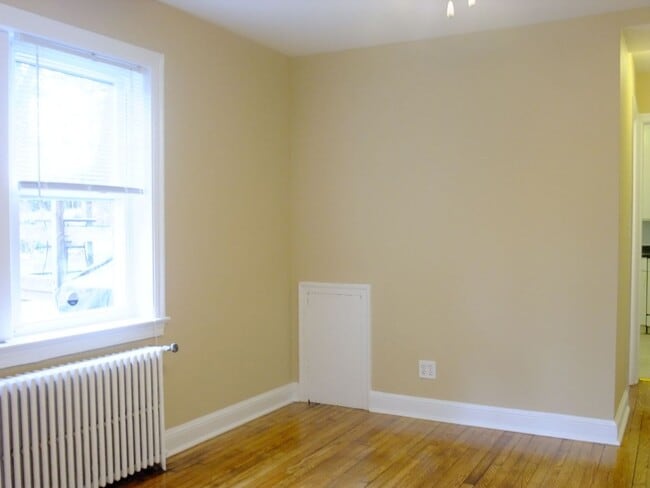 Photo - 8405 Greenwood Ave Apartment