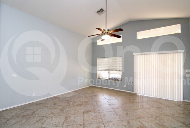 Building Photo - 511 E Pinto Dr