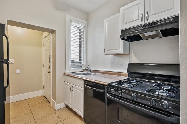 Foto del edificio - 718 N Grant St