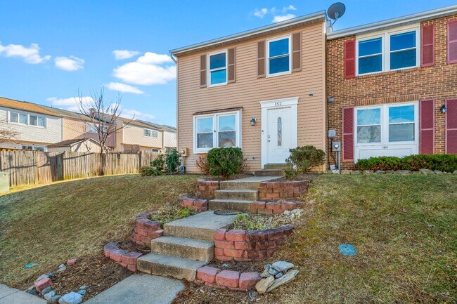 Foto del edificio - 152 Fairfield Dr