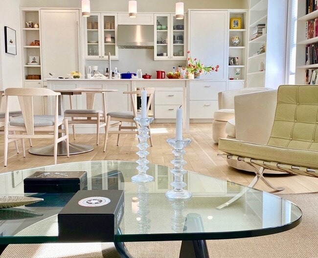 Building Photo - 229 Concord Ave