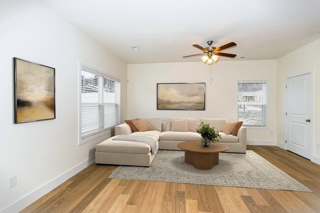 Foto del edificio - 2501 Island Creek Ln