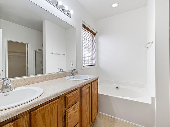 Building Photo - Build Equity While Leasing - Lease and Own...