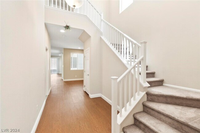 Building Photo - 10059 Monthaven Ct