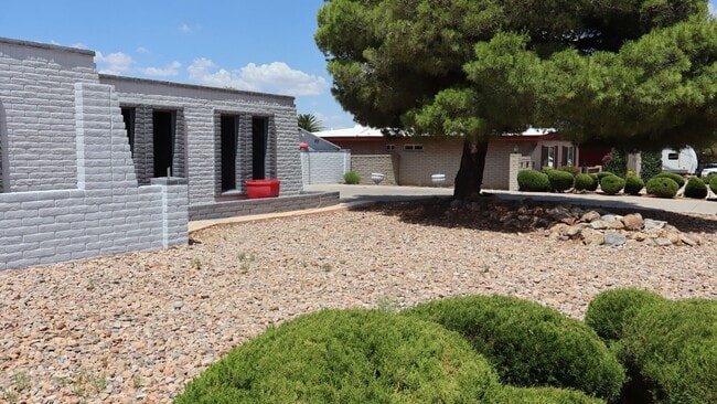 In Ground Pool - In Ground Pool House