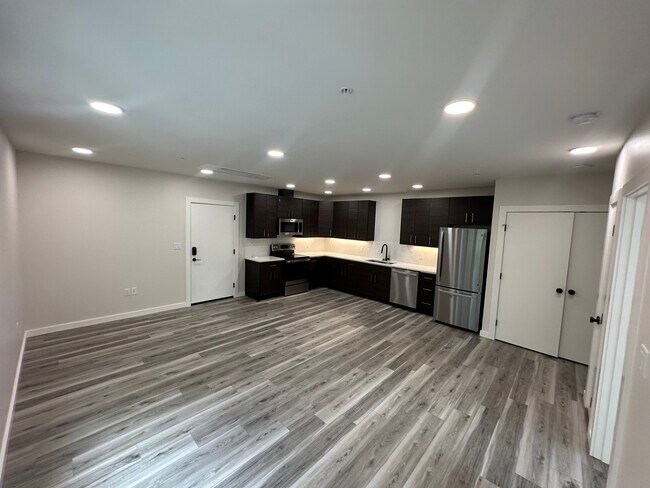 Photo - 290 Madison Ave N Apartments