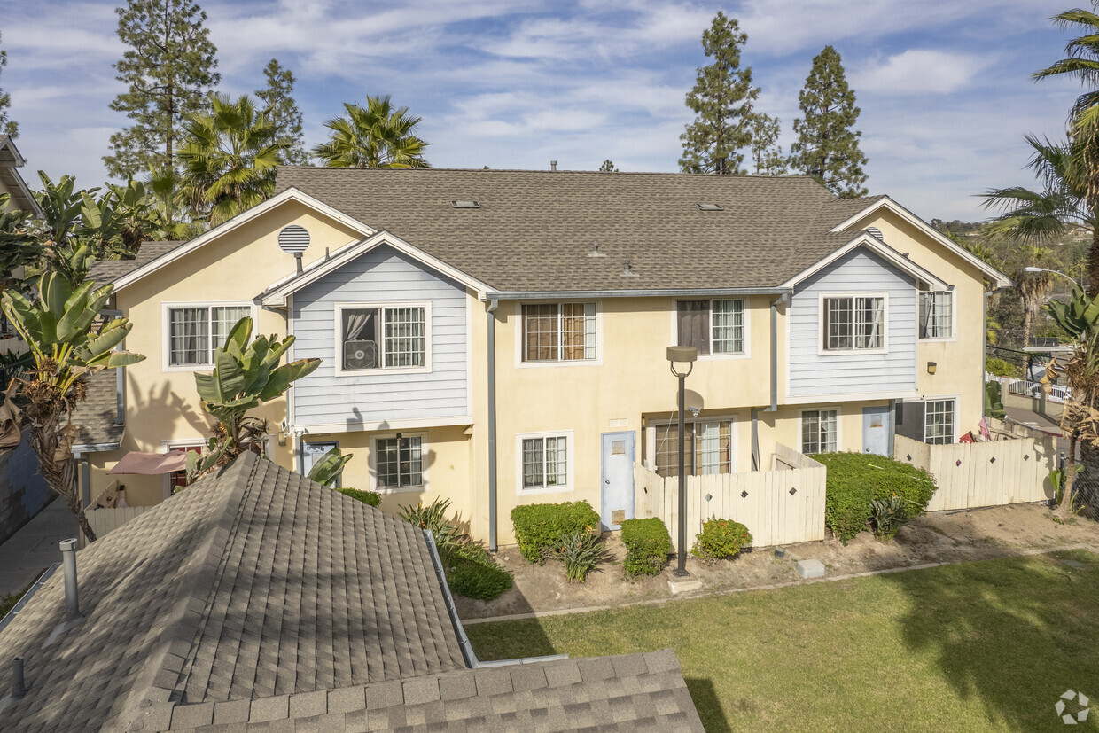 Foto principal - 7281-7289 Saranac St