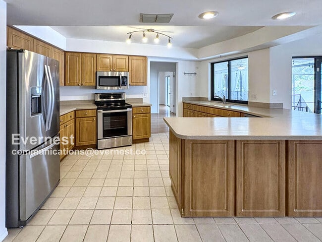 Building Photo - 2604 Sablewood Dr