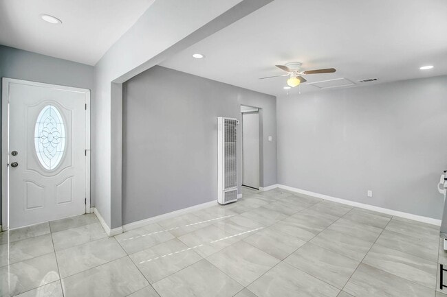 Foto del edificio - 4846 Doane Ave