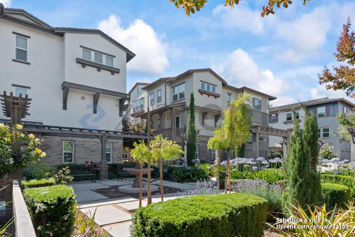 Foto principal - 4062 Kinsale St