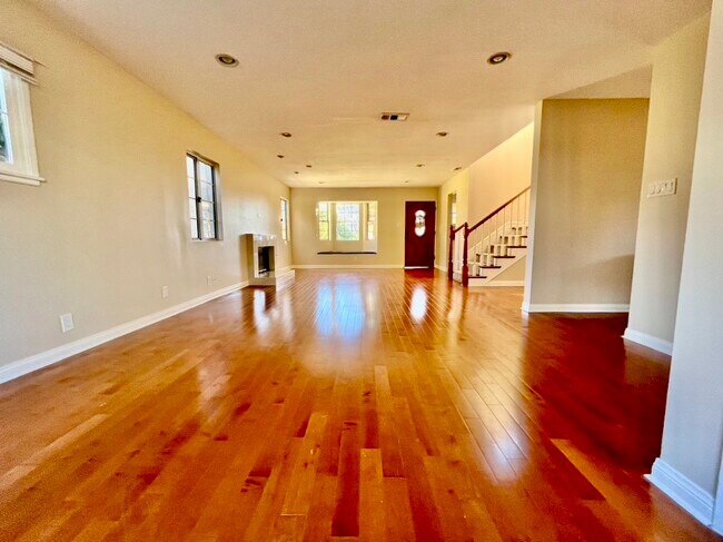 Foto del edificio - 5515 Norton St