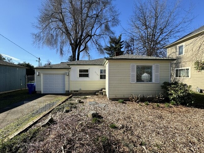 Building Photo - 9545 N Hodge Ave