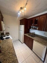 Building Photo - 10765 SW 108th Ave