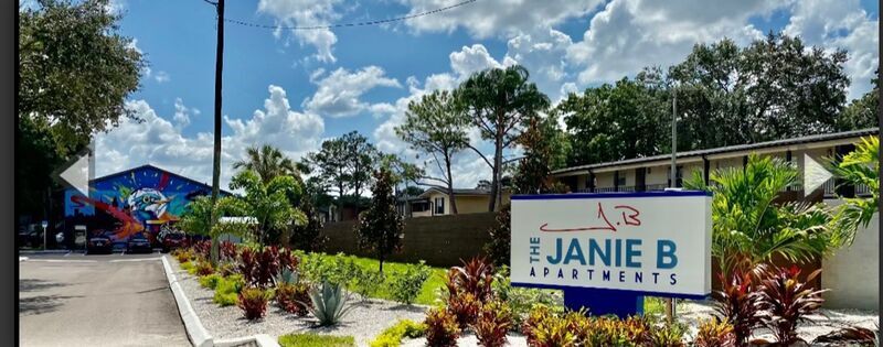 Primary Photo - 5305 N Boulevard