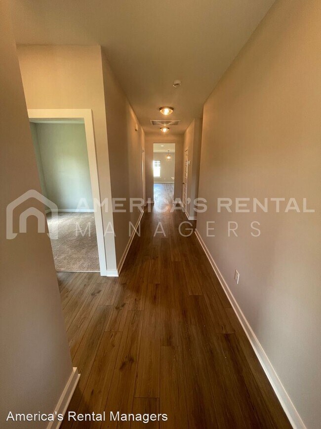 Foto del edificio - 4 br, 2 bath House - 104 Edisto Circle