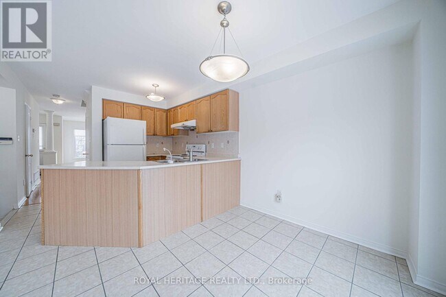 Building Photo - 344 Castlemore Ave