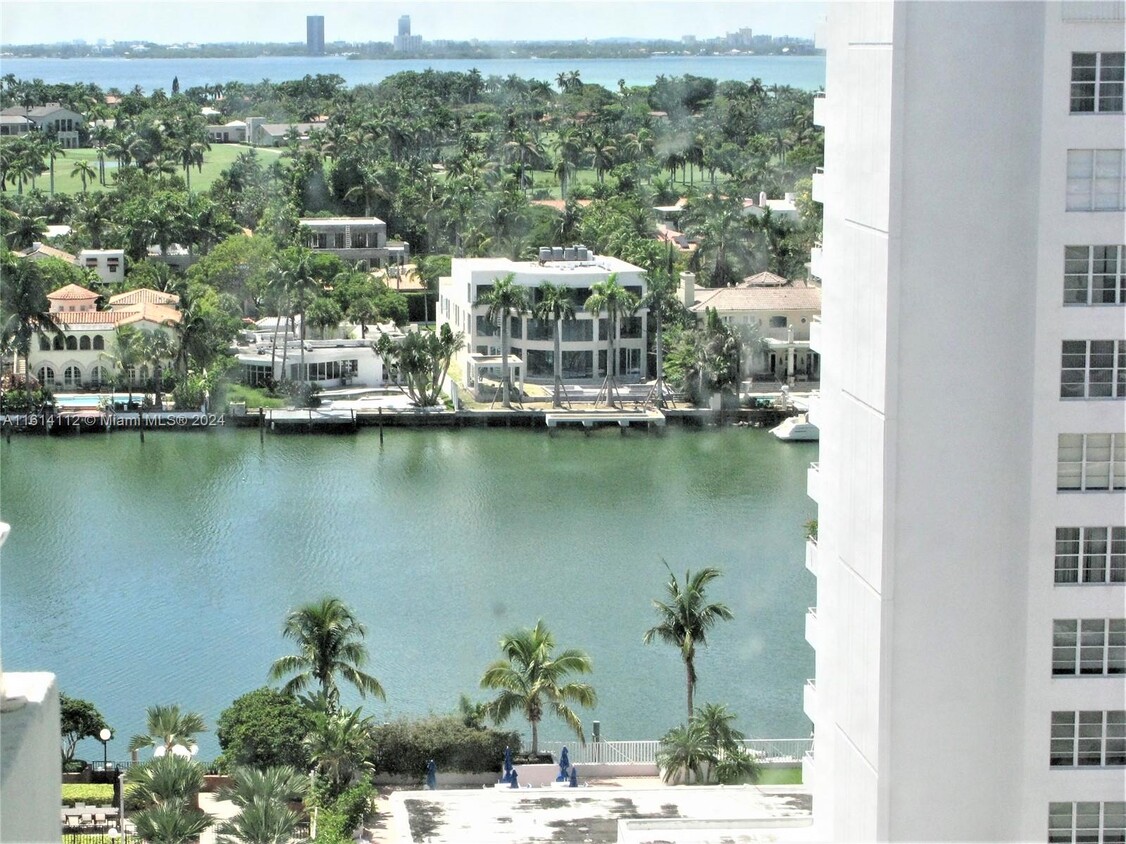 Foto principal - 5701 Collins Ave