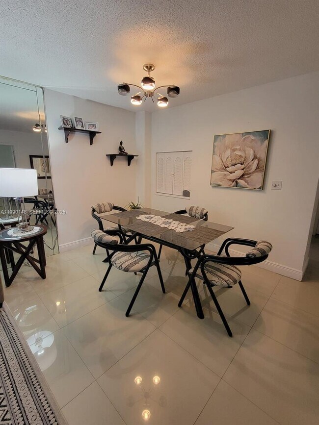 Foto del edificio - 1825 S Ocean Dr