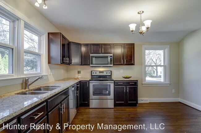 Building Photo - 3 br, 2 bath House - 928 N. Stratford Rd.