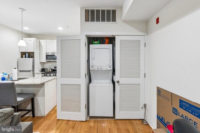 Photo - 925 N 20th St Townhome