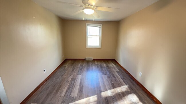 Foto del edificio - 904 Park Ave