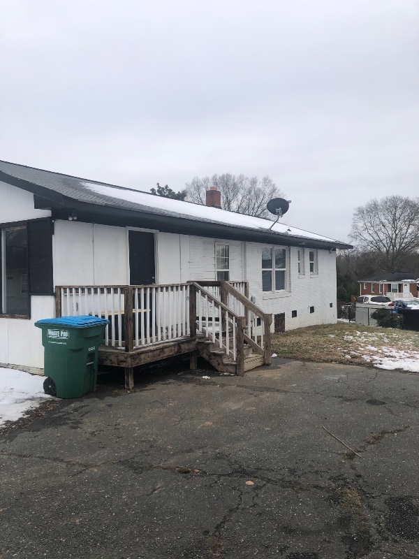 Building Photo - 106 Marine Dr