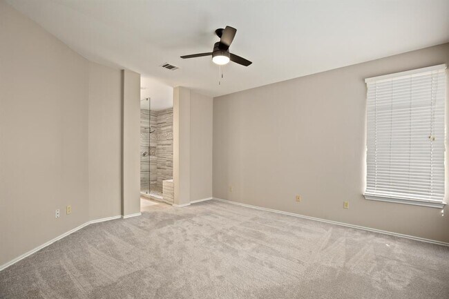 Foto del edificio - 805 Black Locust Drive West