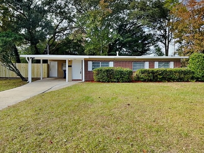 Building Photo - 1566 Quante Rd