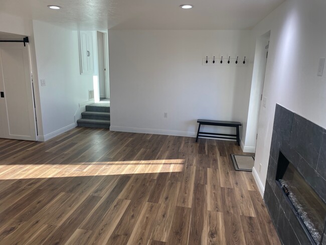 Building Photo - 9363 Grand Teton Dr