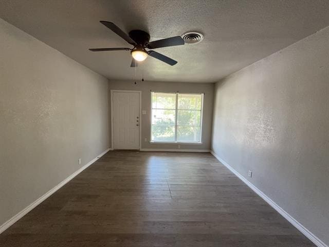 Building Photo - 3316 Shorewood Dr