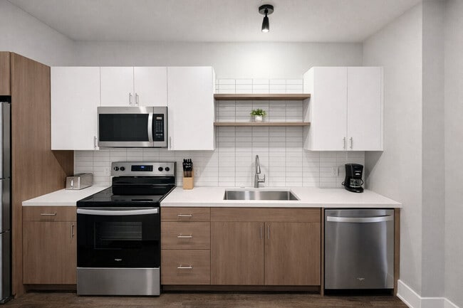 Building Photo - 4619 Douglas St