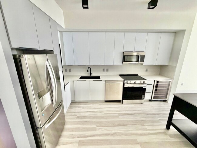 Photo - 18631 NE 25th Pl Apartment